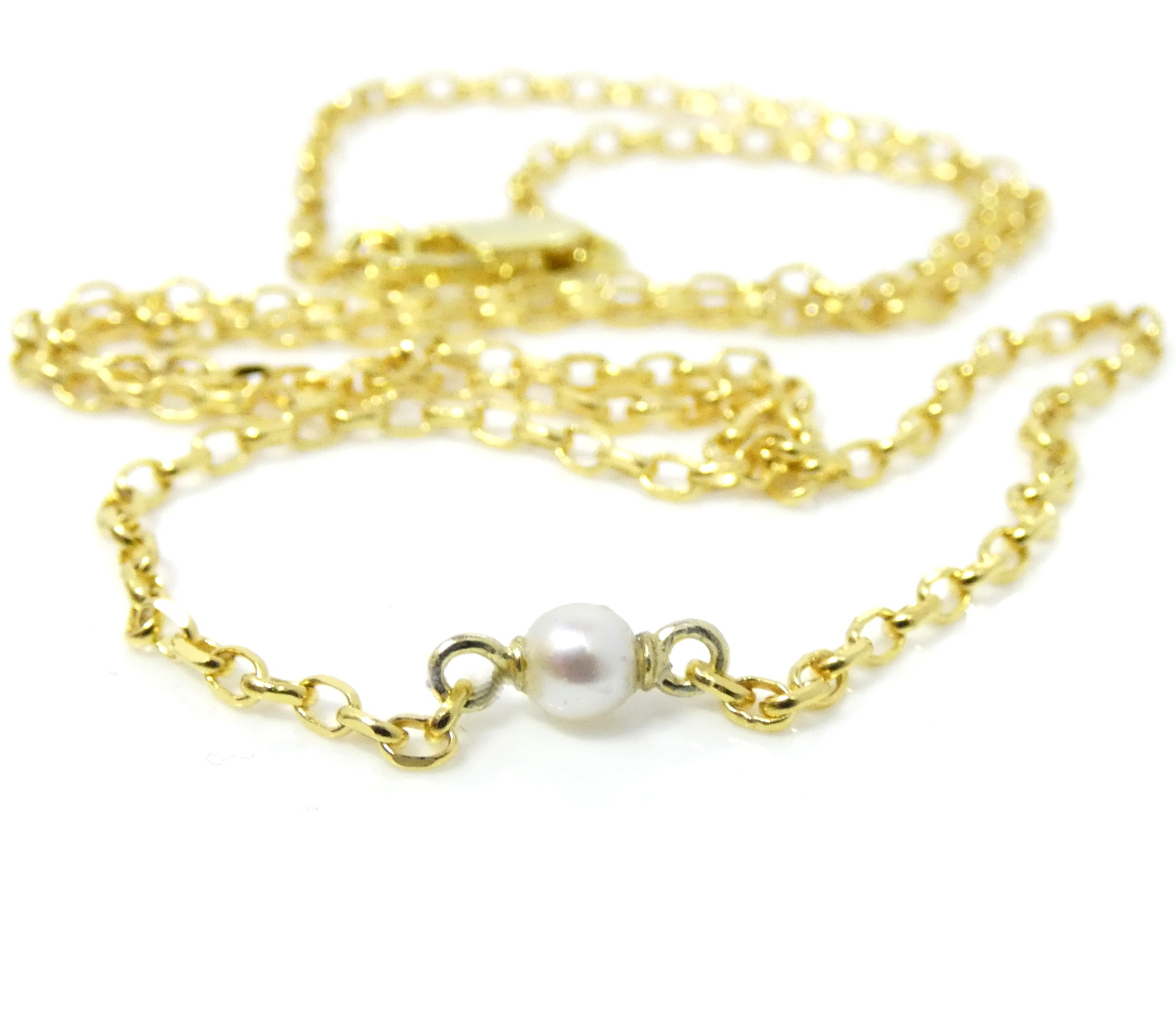 White Round Single Pearl Vermeil Station Necklace